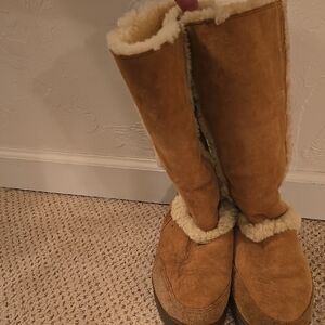 Women's Tan Shearling Boots